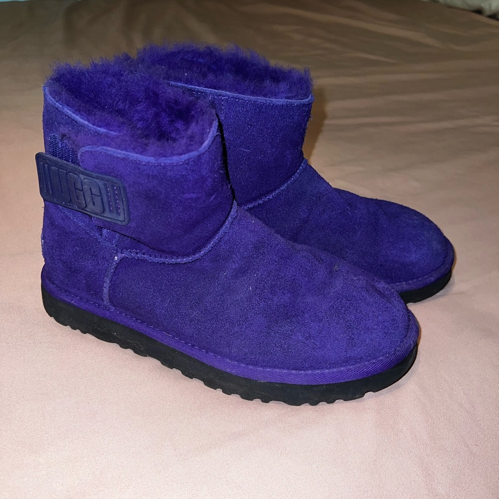 Like new purple mini UGG boots, size 7